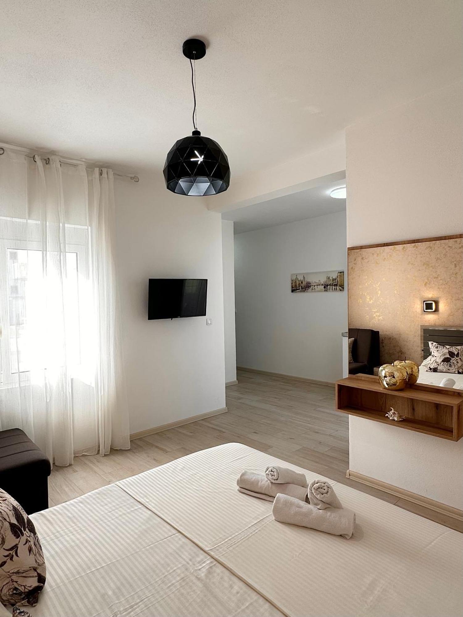 Apartmens Xhenis Lux Ulcinj Kültér fotó