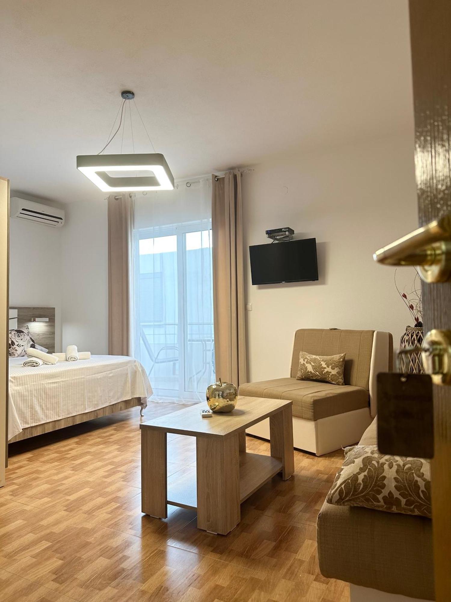 Apartmens Xhenis Lux Ulcinj Kültér fotó
