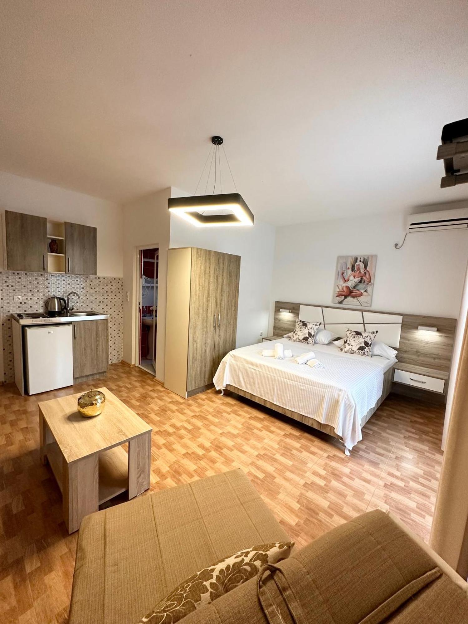 Apartmens Xhenis Lux Ulcinj Kültér fotó