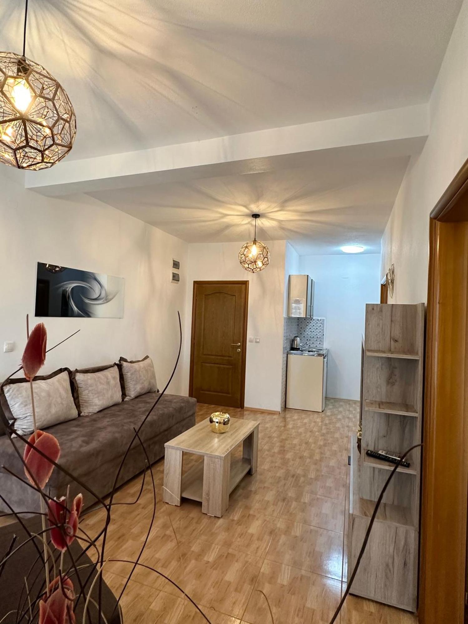 Apartmens Xhenis Lux Ulcinj Kültér fotó