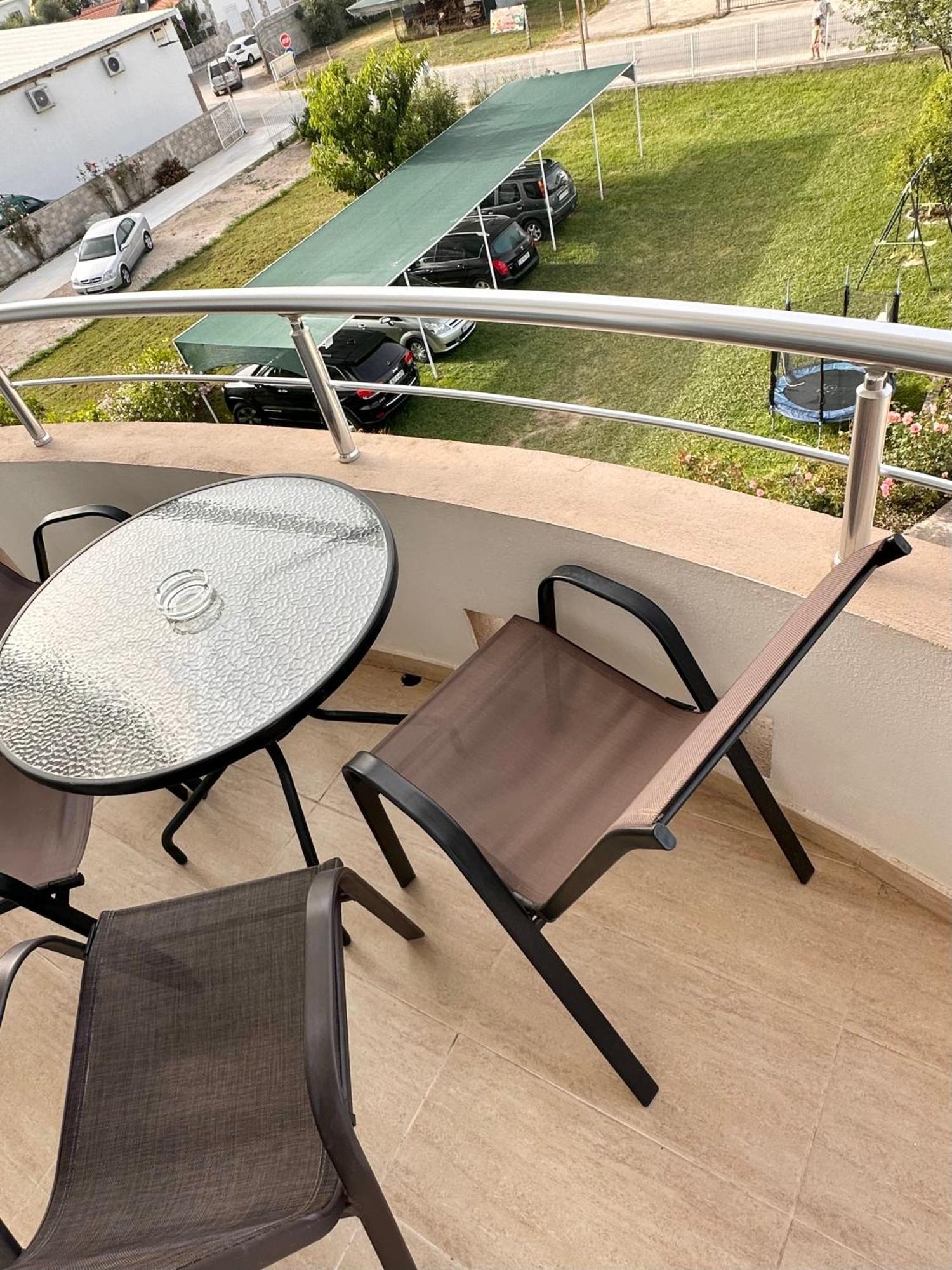 Apartmens Xhenis Lux Ulcinj Kültér fotó