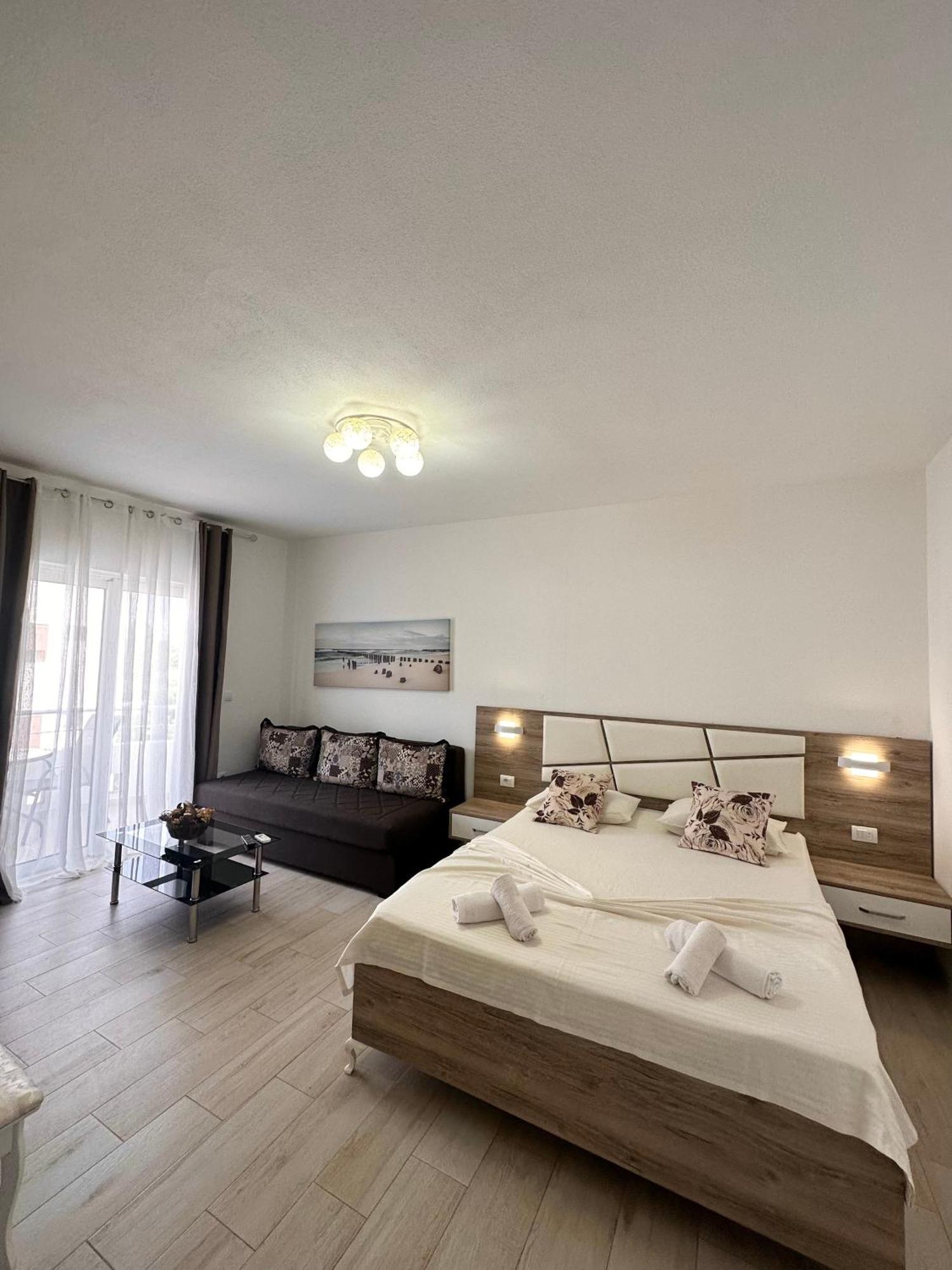 Apartmens Xhenis Lux Ulcinj Kültér fotó